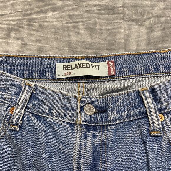 Vintage Levi’s 550 Relaxed Fit Jeans Men’s Size 38x30 Light Blue Denim - Picture 7 of 11